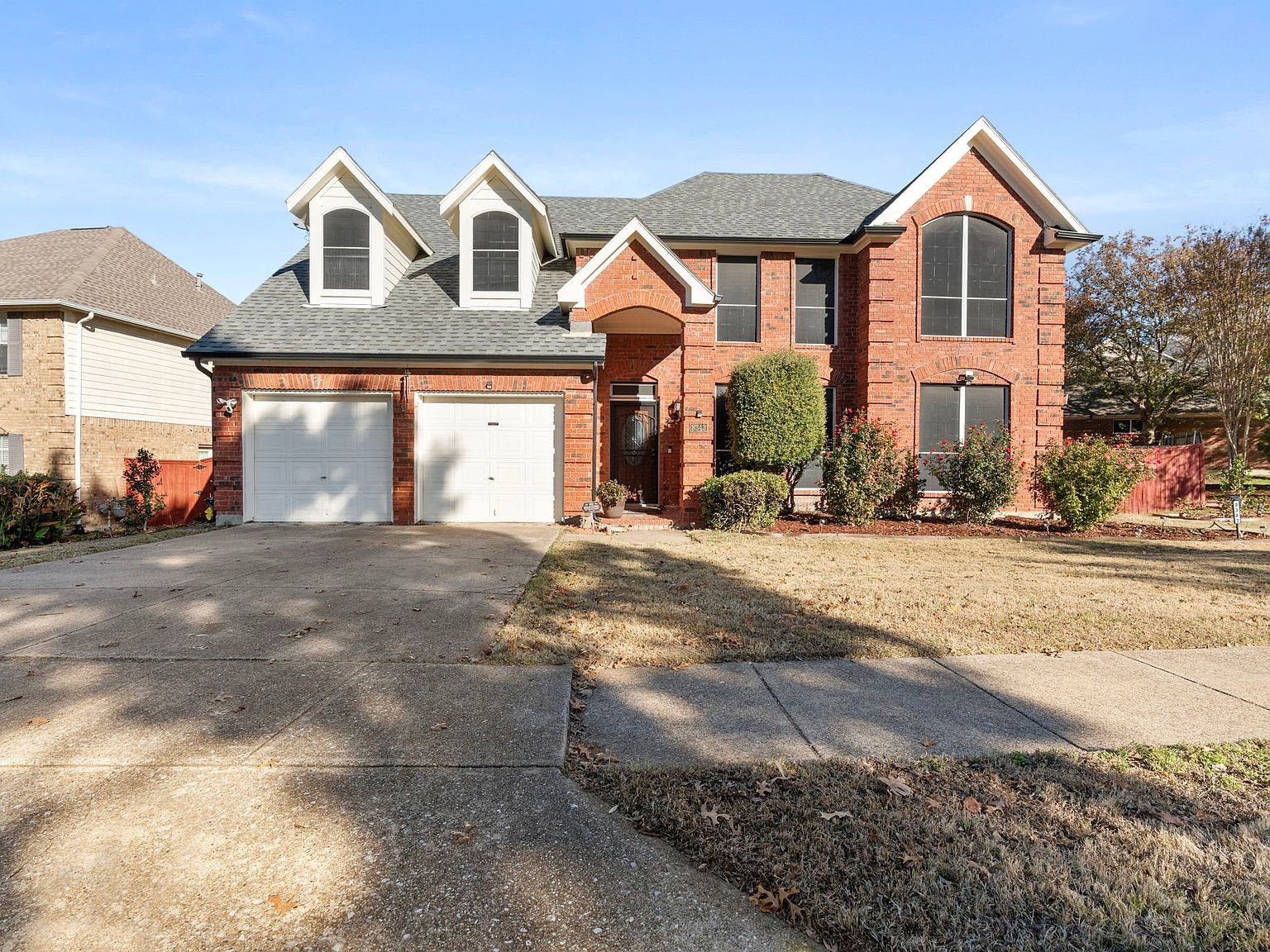 8343 High Brush Dr Dallas, TX 75249 - Thumbnail 2