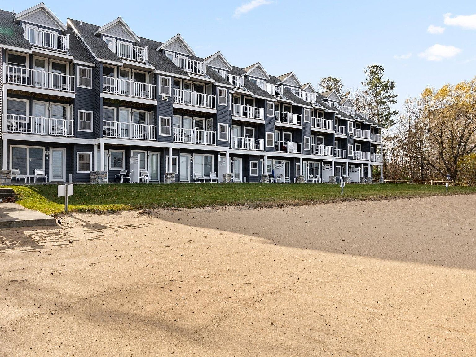 2305 N Us Highway 31 N #203 Traverse City, MI 49686 - Thumbnail 2