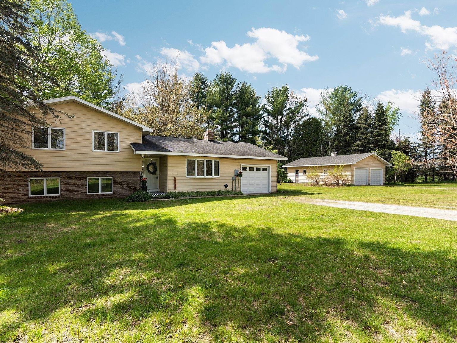 4542 Crofton Rd SW South Boardman, MI 49680 - Thumbnail 2