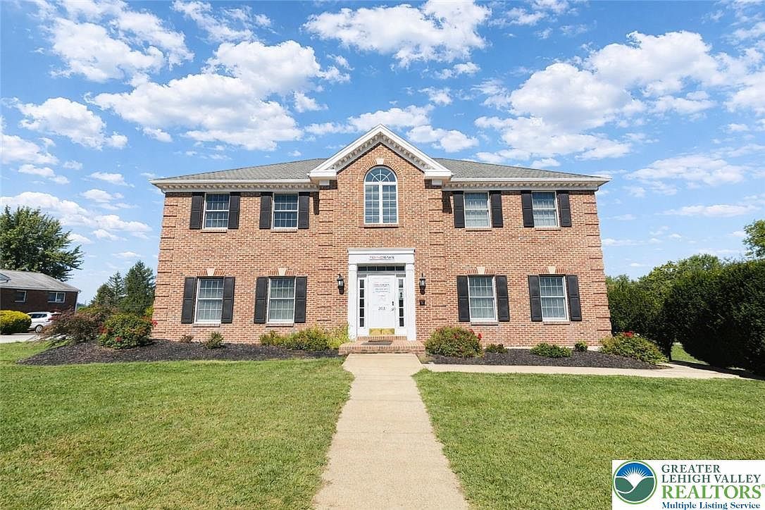 203 E Emmaus Ave Allentown, PA 18103 - Thumbnail 2