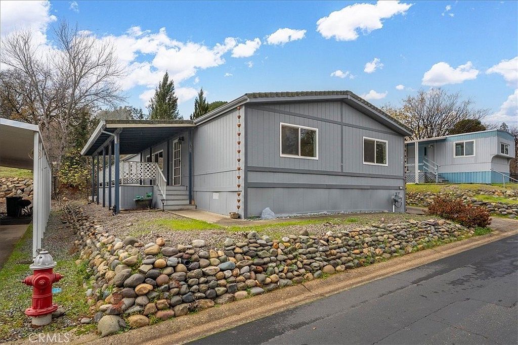 1237 Mountain Shadows Blvd Redding, CA 96003 - Thumbnail 2