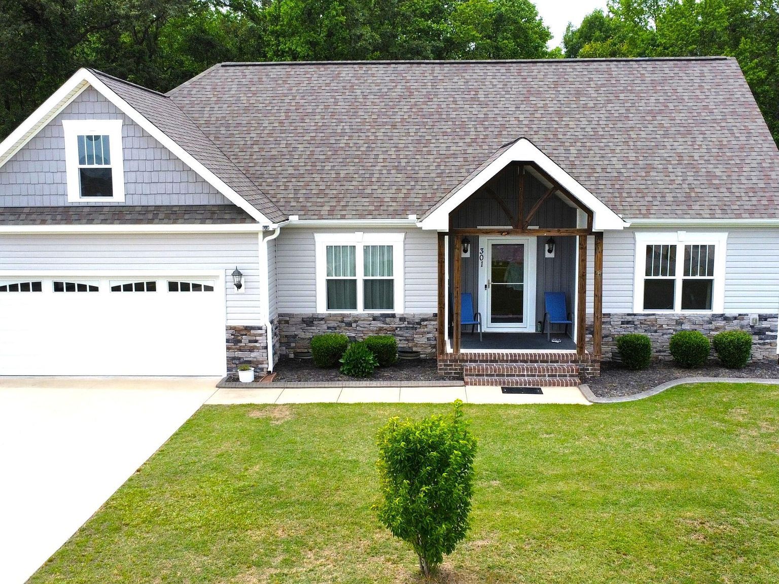 301 Willowbrook Dr Pikeville, NC 27863 - Thumbnail 2