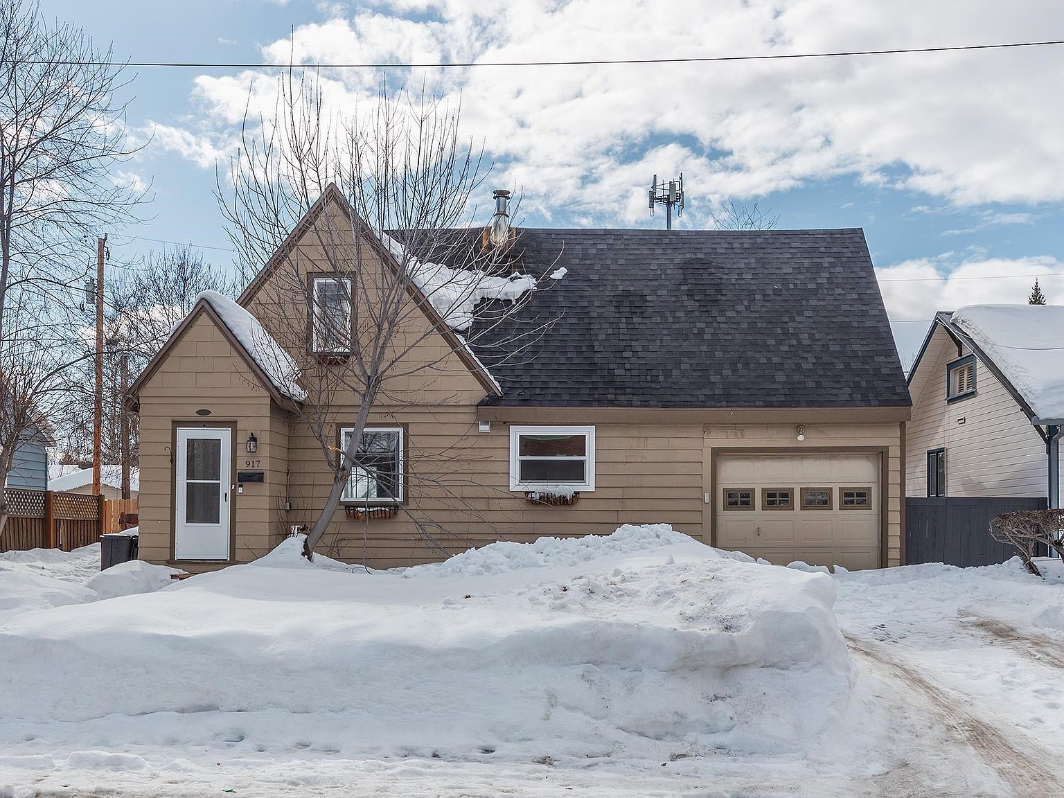 917 9th Ave Fairbanks, AK 99701, 99701
