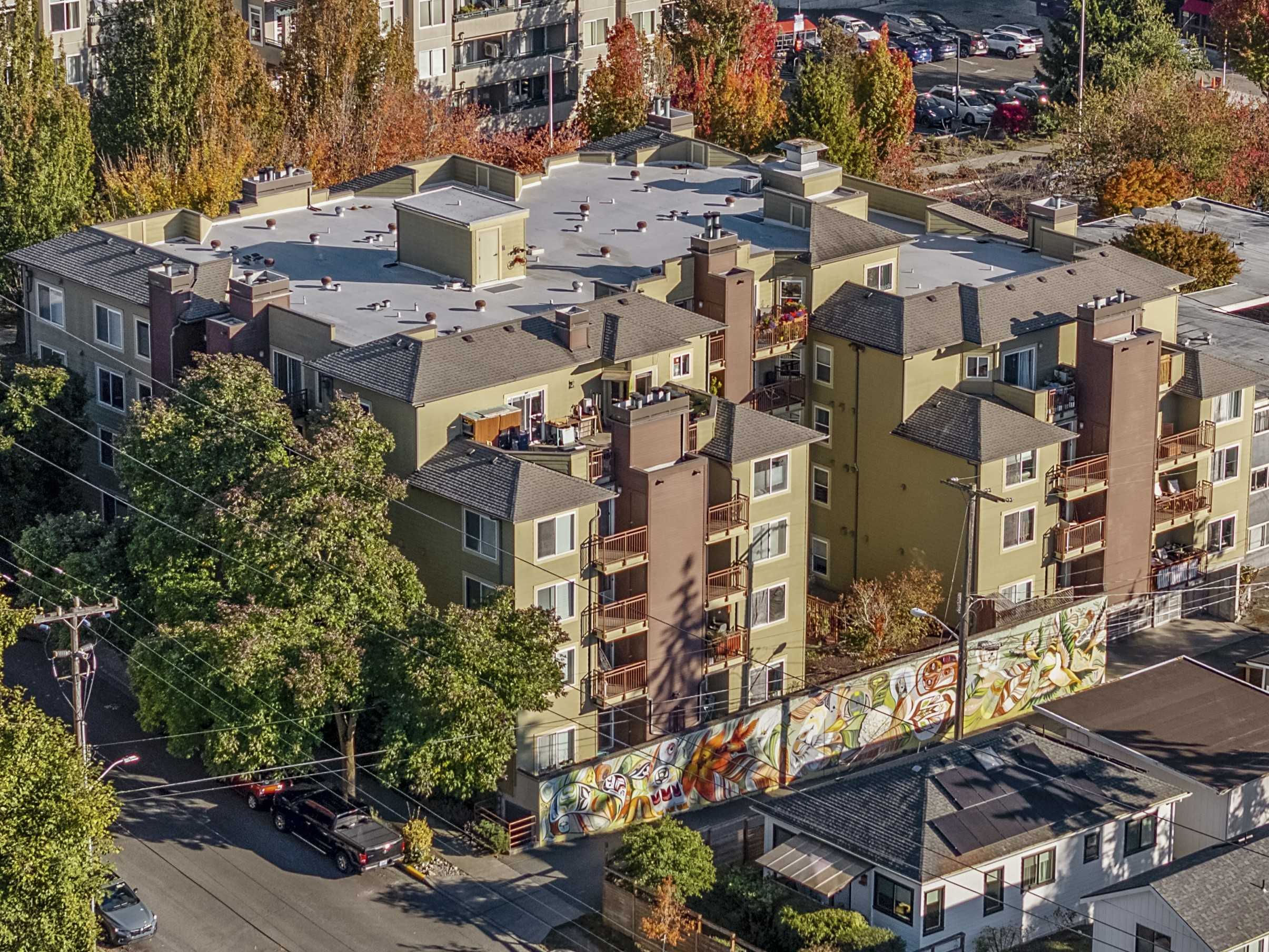 8745 Greenwood Avenue North #311, Seattle, WA, USA, 98103 - Thumbnail 2