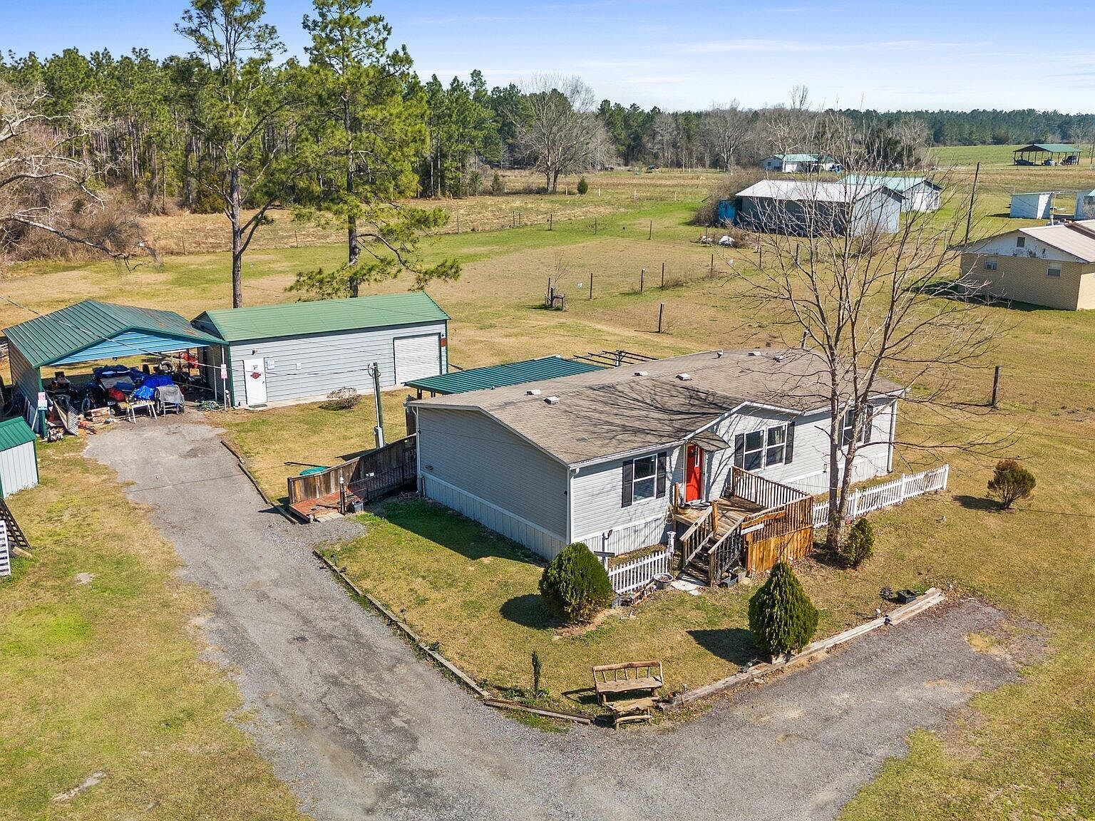 1764 Clayton Rd Chipley, FL 32428 - Thumbnail 2