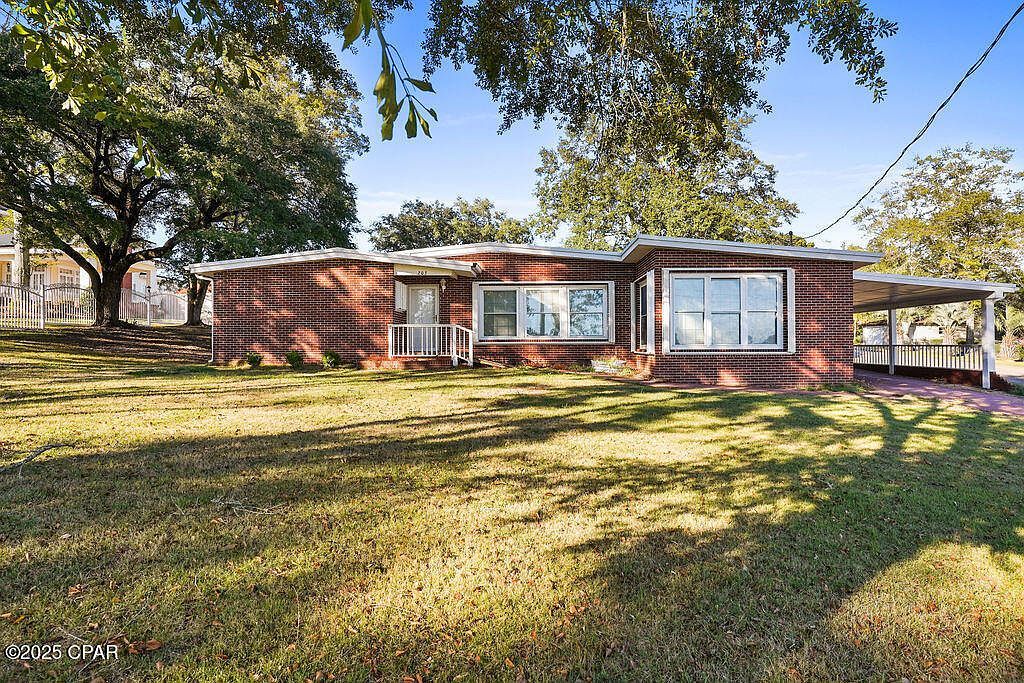 203 W Kansas Ave Bonifay, FL 32425 - Thumbnail 2