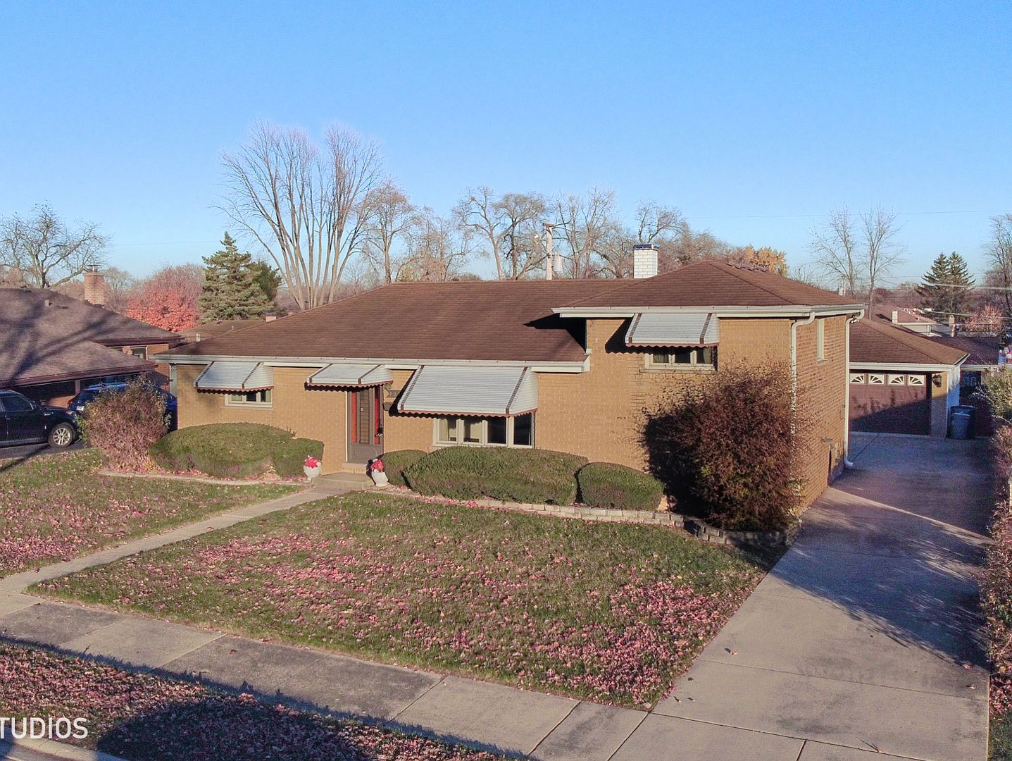 701 N Craig Pl Addison, IL 60101 - Thumbnail 2