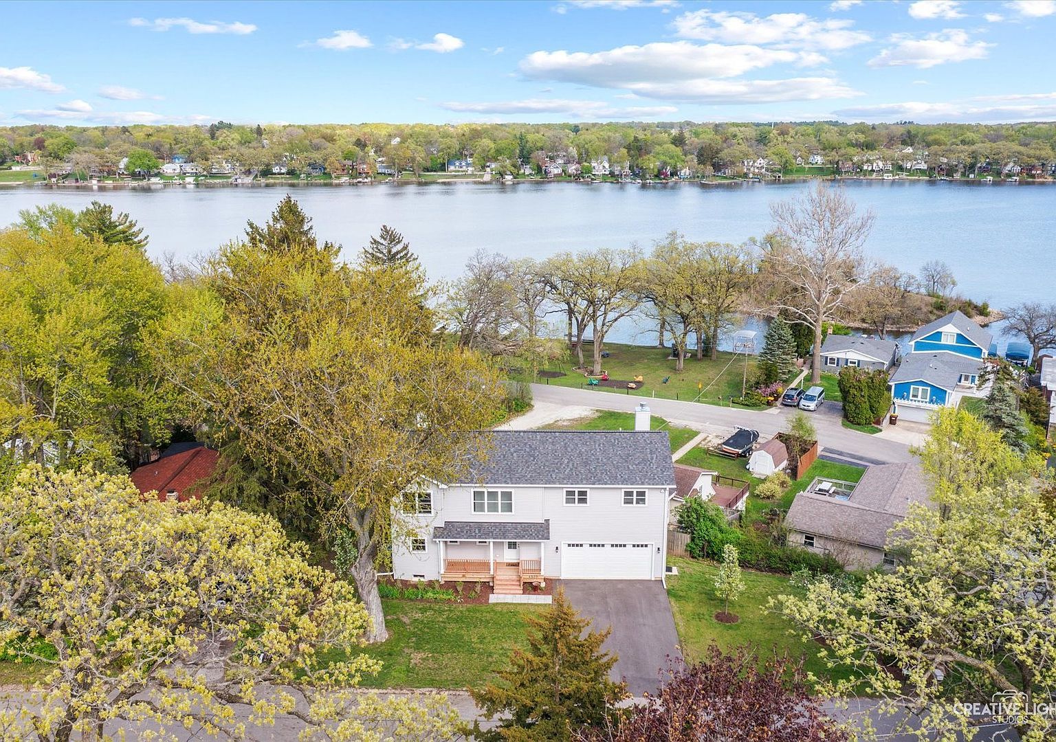 4520 W Shore Dr Wonder Lake, IL 60097 - Thumbnail 2