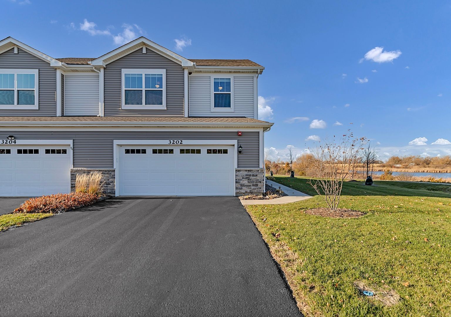 3202 Martini St Mundelein, IL 60060 - Thumbnail 2