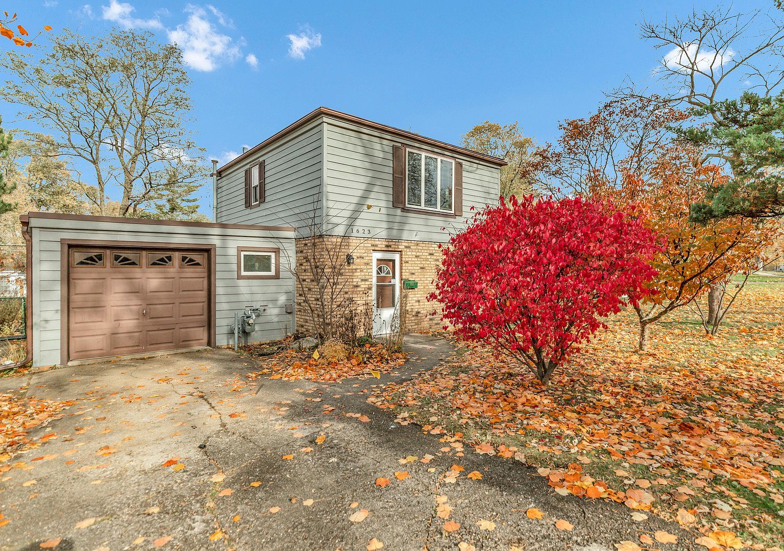 1623 Sawyer Ave Glen Ellyn, IL 60137 - Thumbnail 2