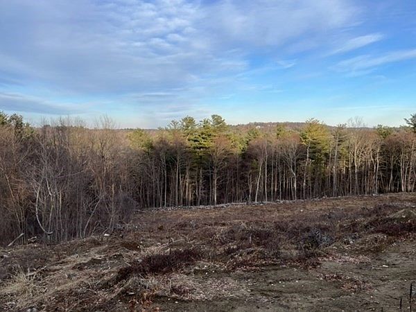 317 Sunnyhill Rd Lunenburg, MA 01462 - Thumbnail 2