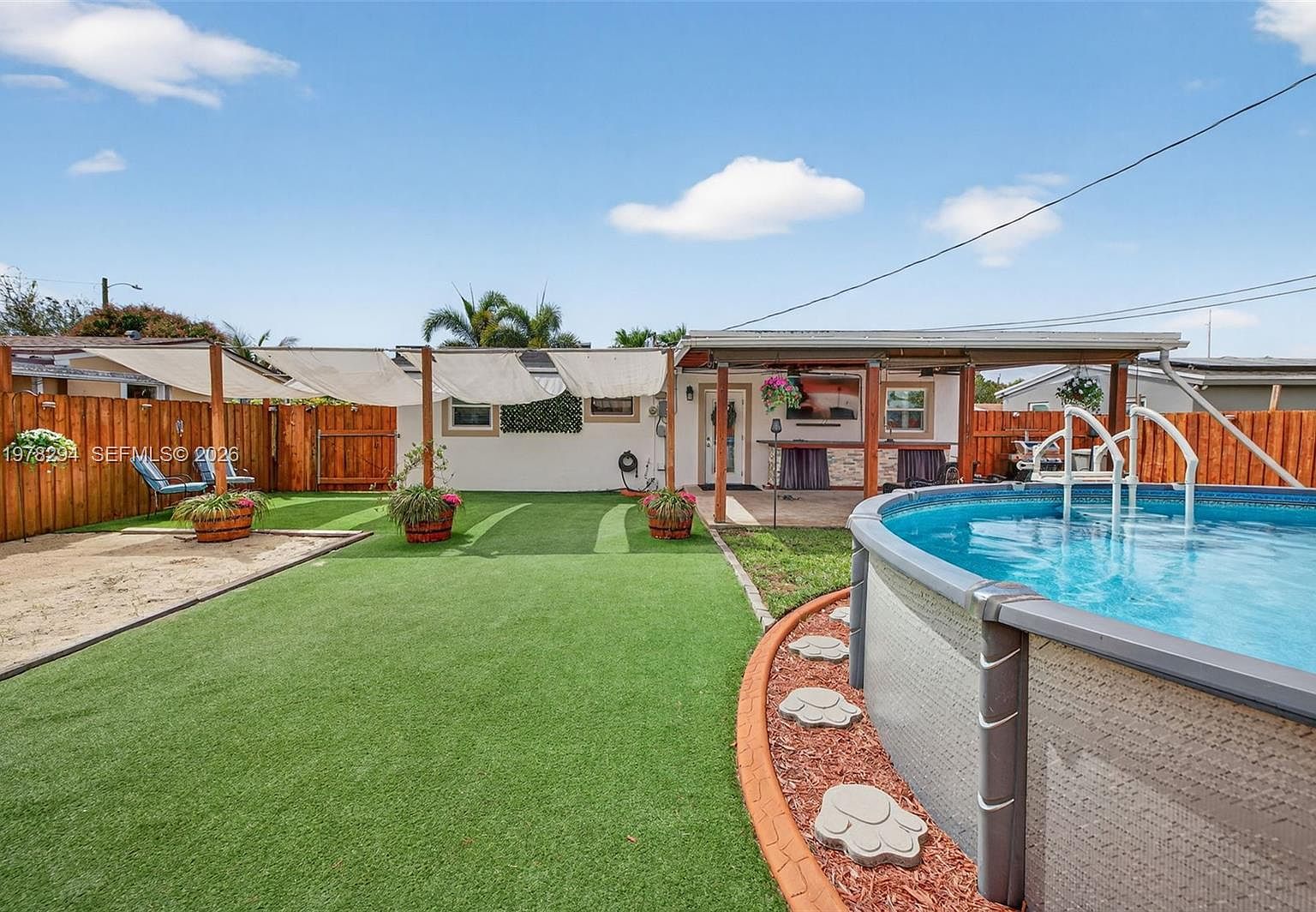 731 N 69th Ave Hollywood, FL 33024 - Thumbnail 2