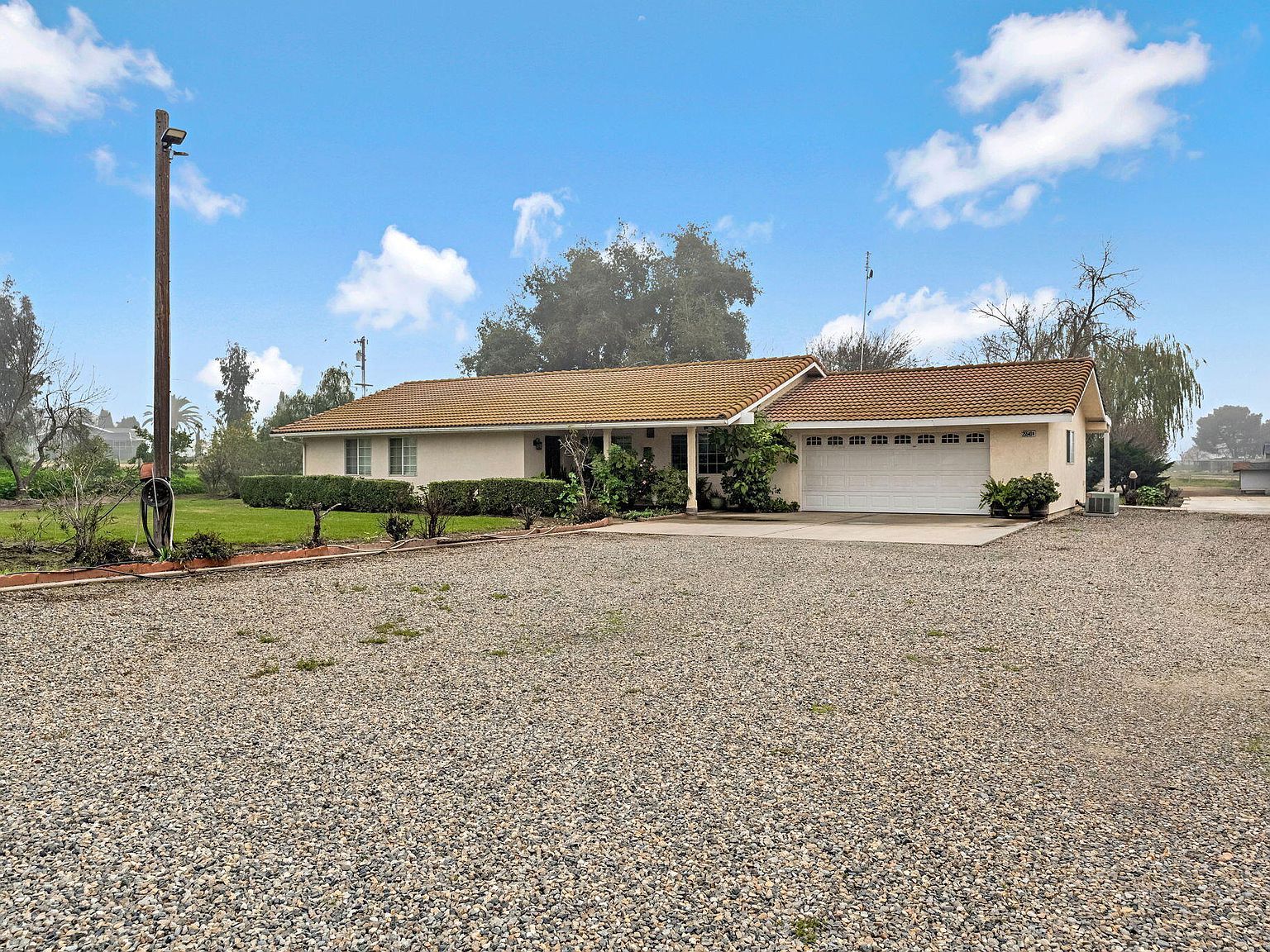 25540 Lynn Pl Madera, CA 93638 - Thumbnail 2