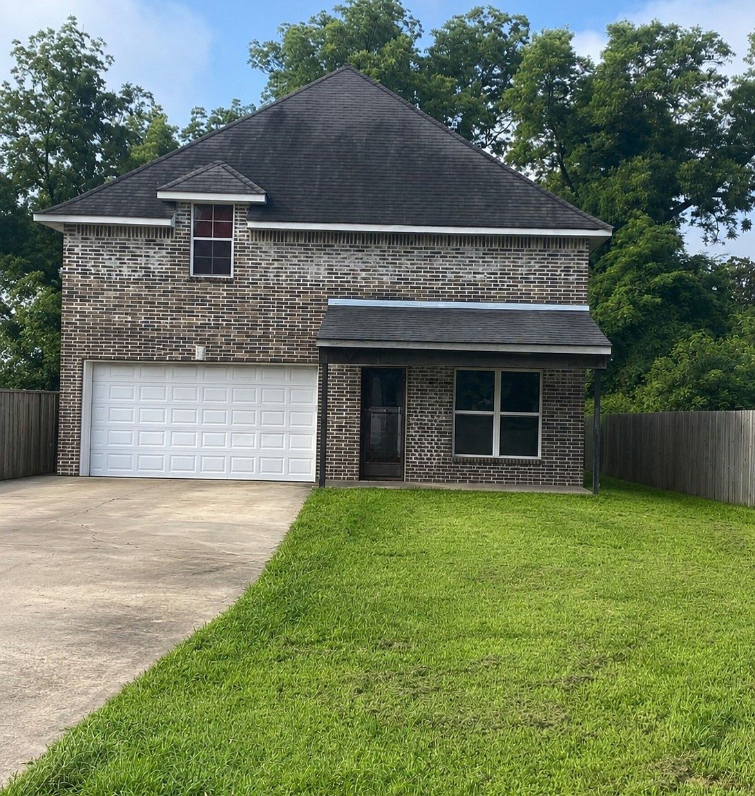 2114 Pine St Bossier City, LA 71112, 71112