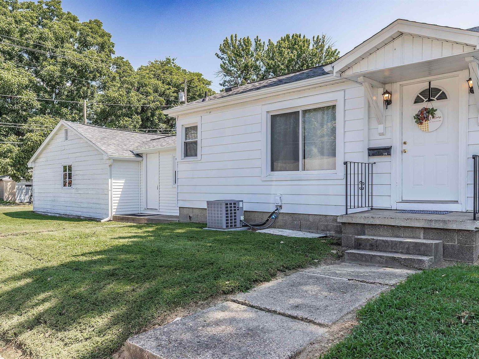 1400 E Walnut St Evansville, IN 47714 - Thumbnail 2