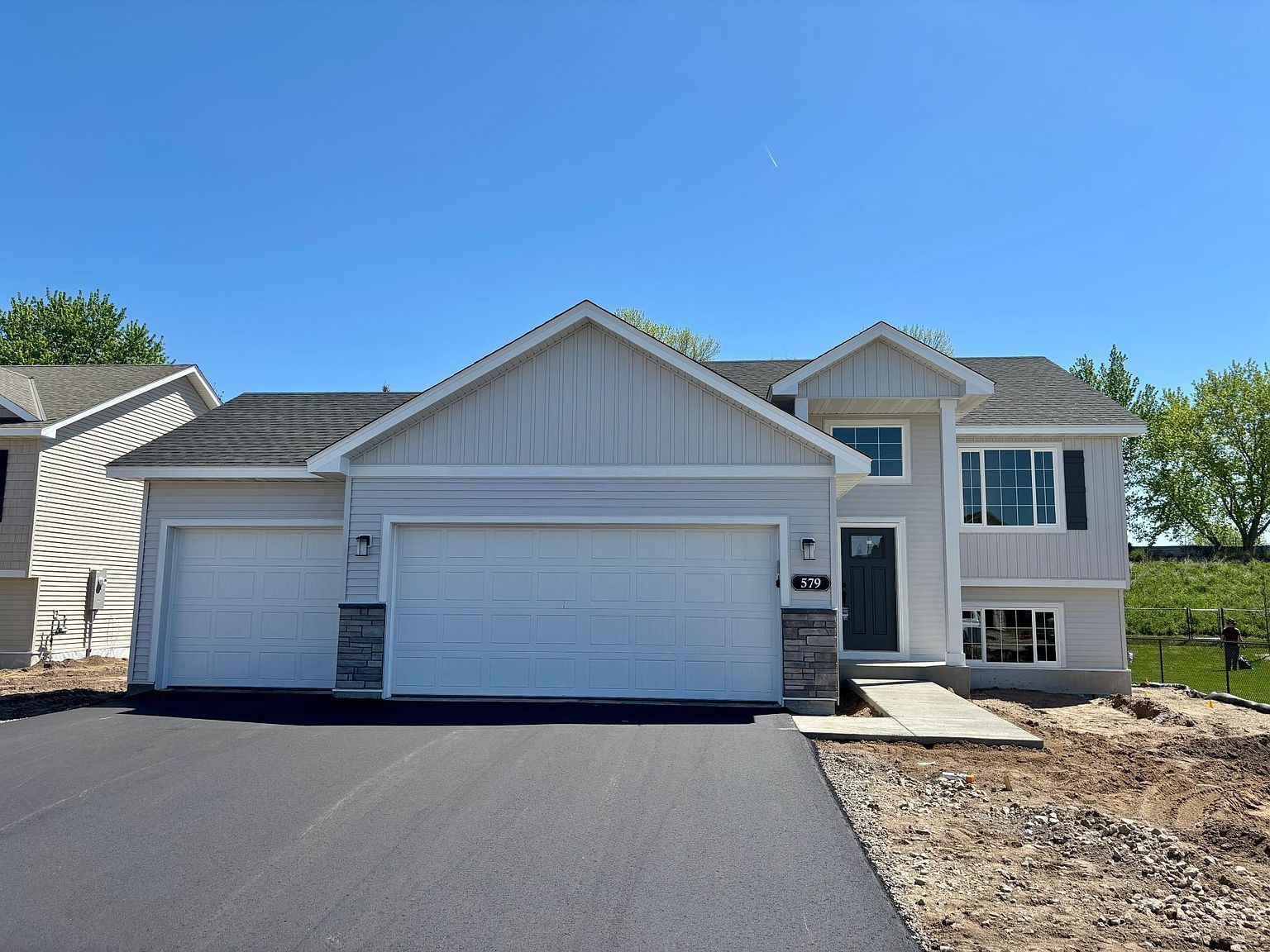 579 Mallard St NE Hanover, MN 55341 - Thumbnail 2