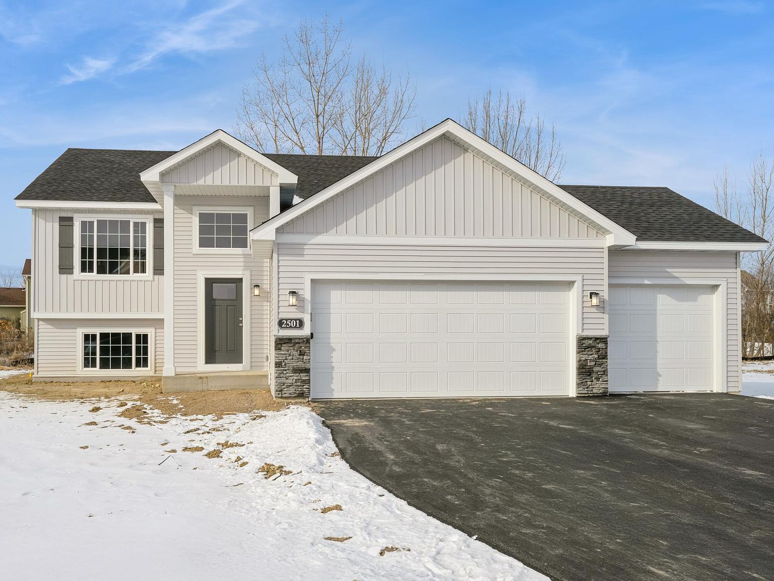 921 Brandenburg Ln Waverly, MN 55390 - Thumbnail 2