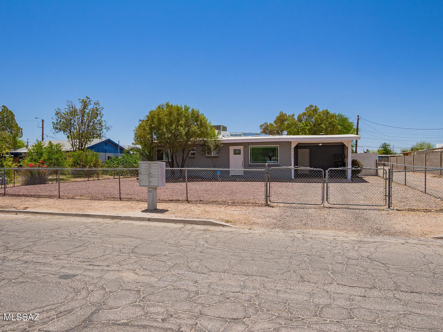 5732 E 23rd St Tucson, AZ 85711 - Thumbnail 2