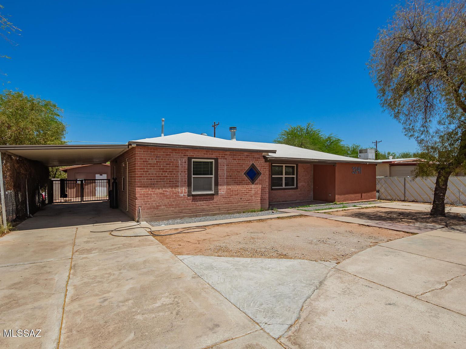 3241 E 30th St Tucson, AZ 85713 - Thumbnail 2