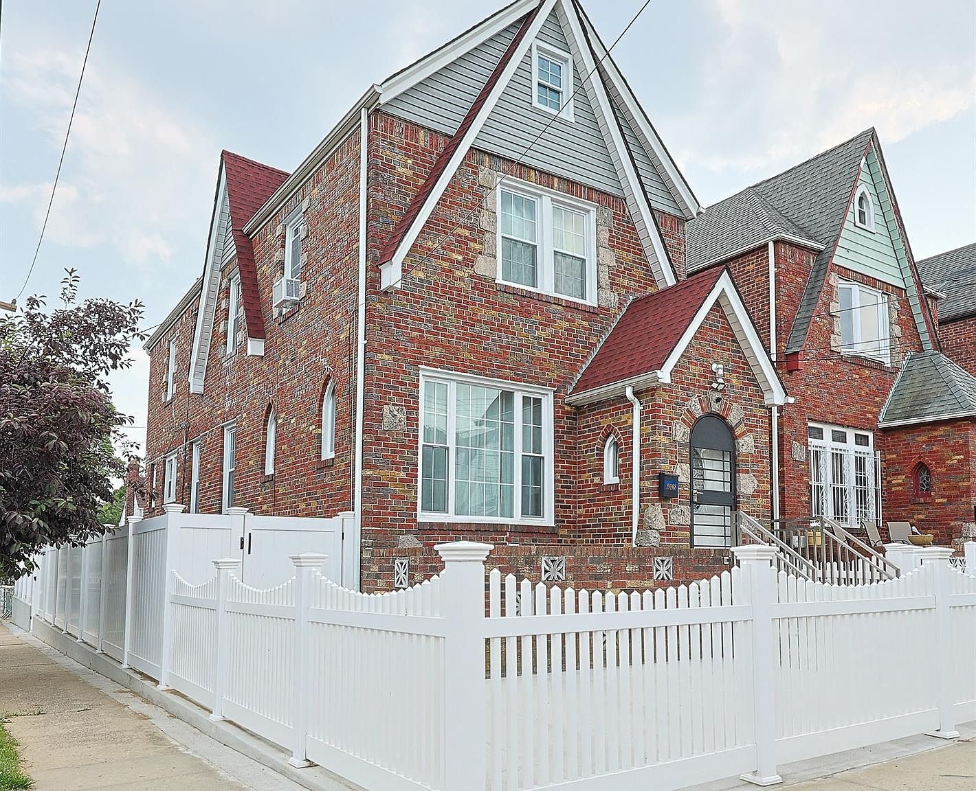 19168 115th Rd Saint Albans, NY 11412 - Thumbnail 2