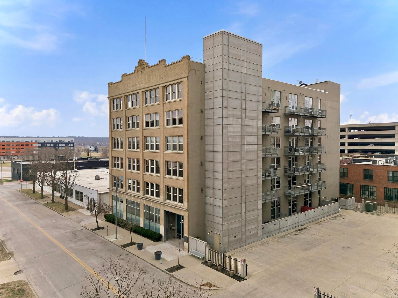 112 11th St APT 203 Des Moines, IA 50309  | Condominium