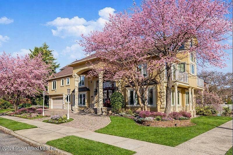 133 Ryan Pl Staten Island, NY 10312 - Thumbnail 2