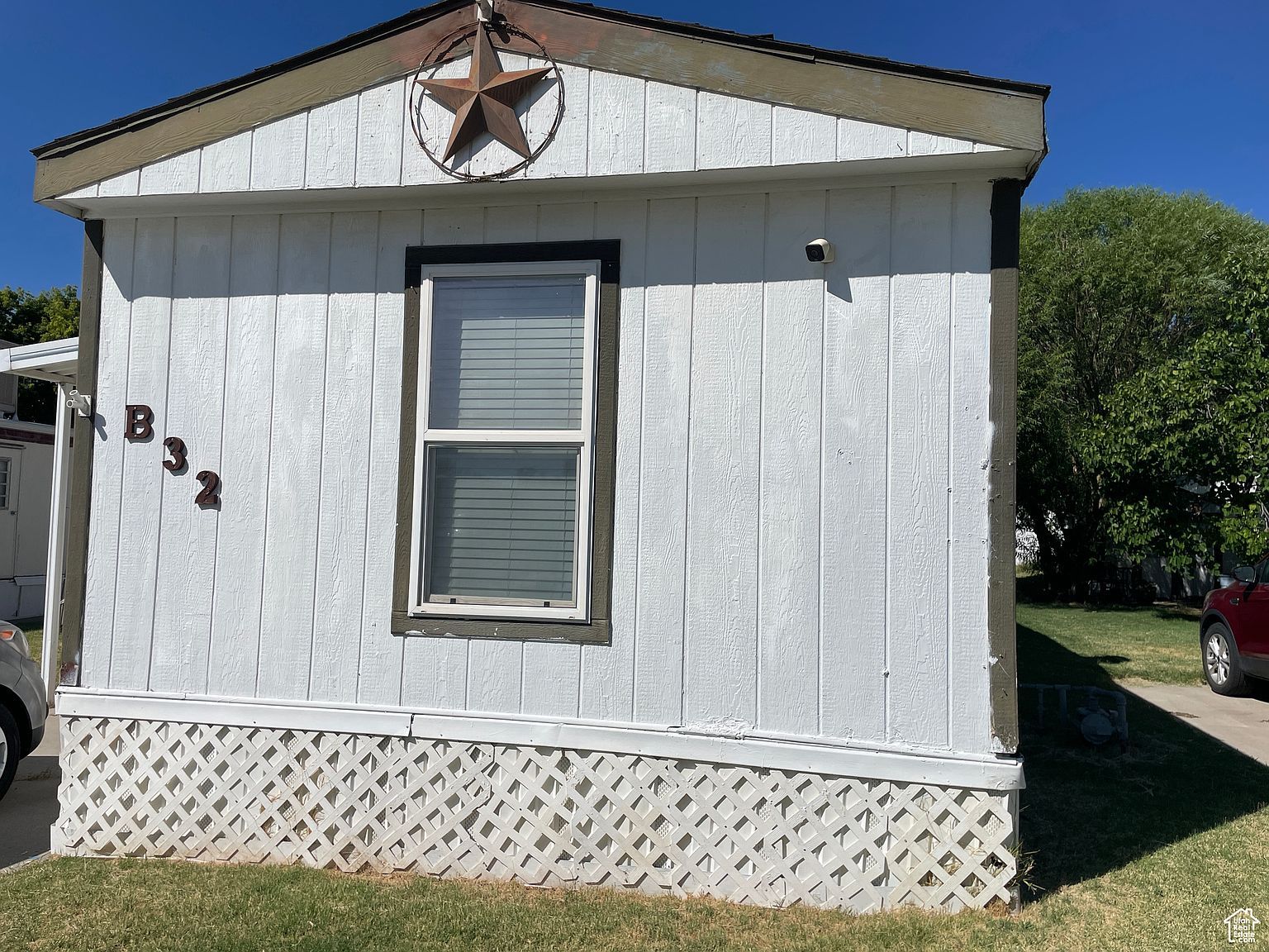 3860 Midland Dr TRAILER B32 Roy, UT 84067 - Thumbnail 2