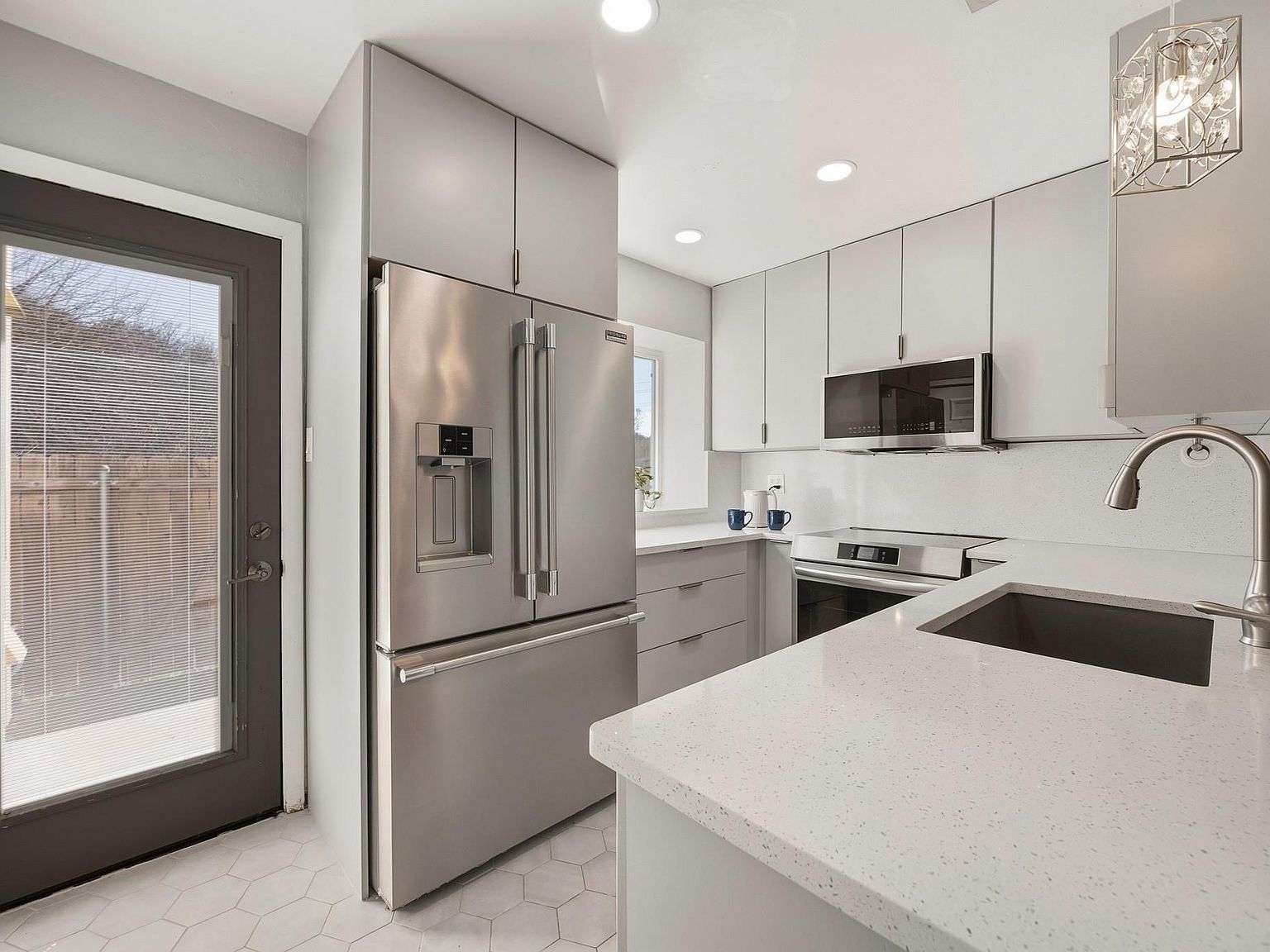 11901 Swearingen Dr APT 27 Austin, TX 78758 - Thumbnail 2