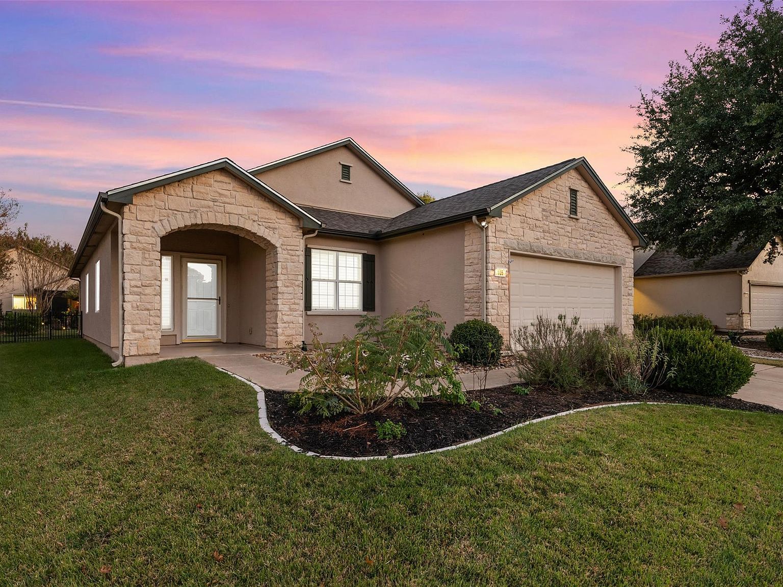 105 Lubbock Dr Georgetown, TX 78633 - Thumbnail 2