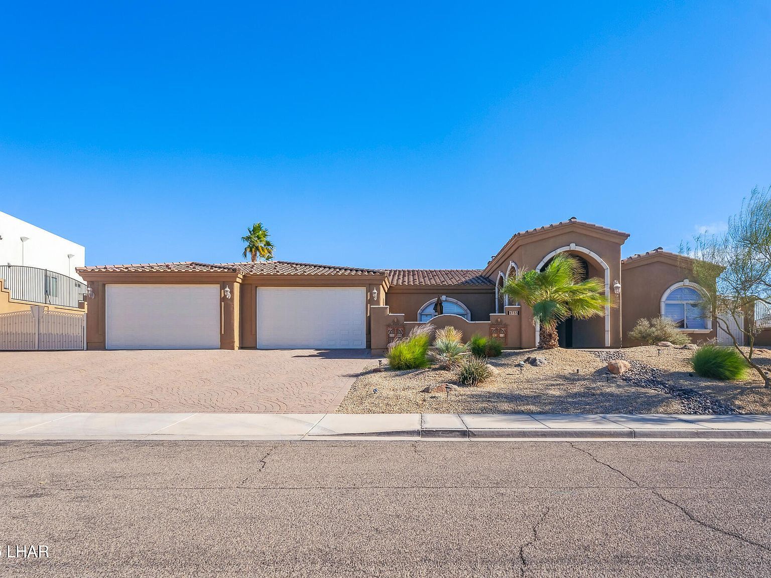 1733 Sailing Hawks Dr Lake Havasu City, AZ 86404 - Thumbnail 2