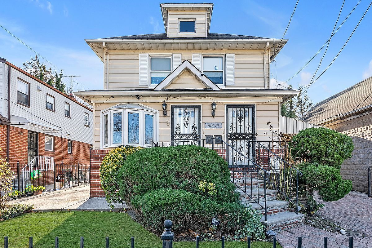 164-12 76th Ave Flushing, NY 11366 - Thumbnail 2