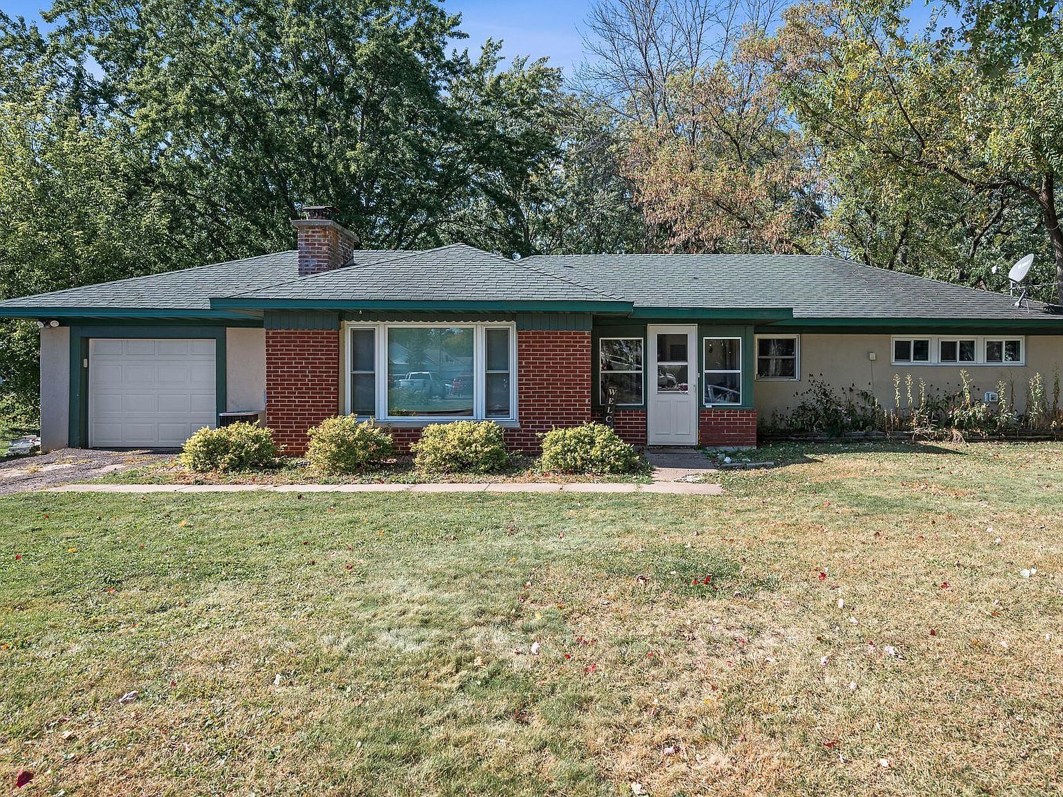 44 6th St NW Forest Lake, MN 55025 - Thumbnail 2