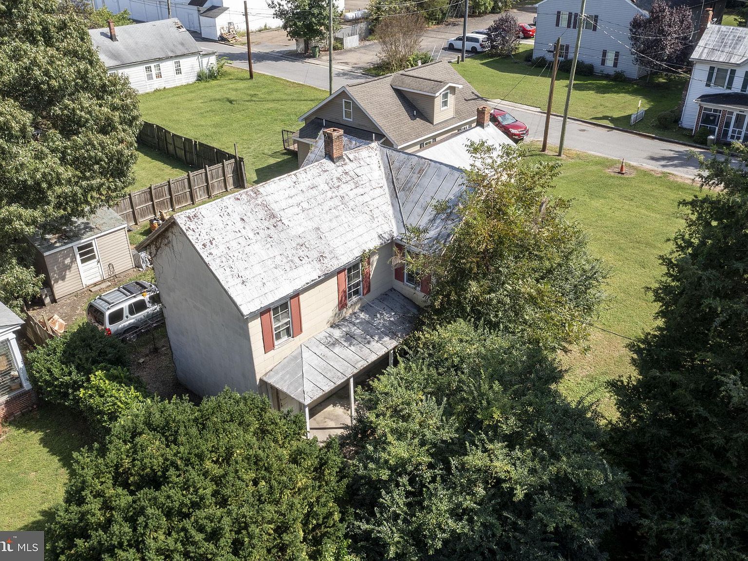 436 Duke St Tappahannock, VA 22560 - Thumbnail 2