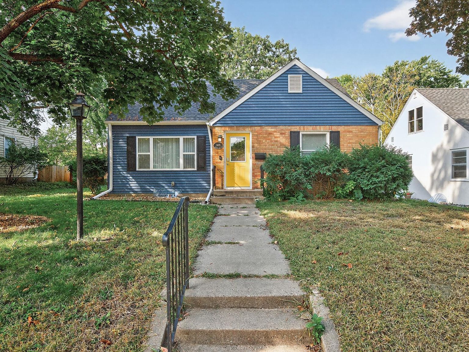 3425 Zenith Ave N Robbinsdale, MN 55422 - Thumbnail 2