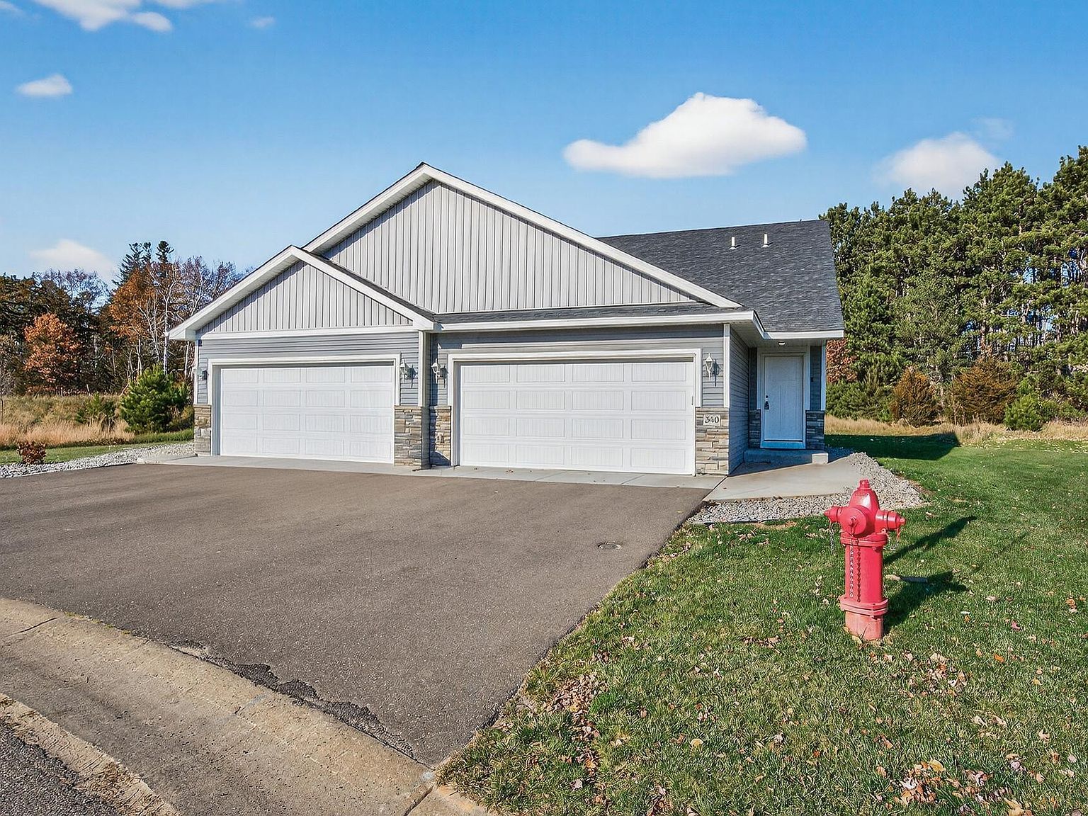 340 21st Ave SW Cambridge, MN 55008 - Thumbnail 2