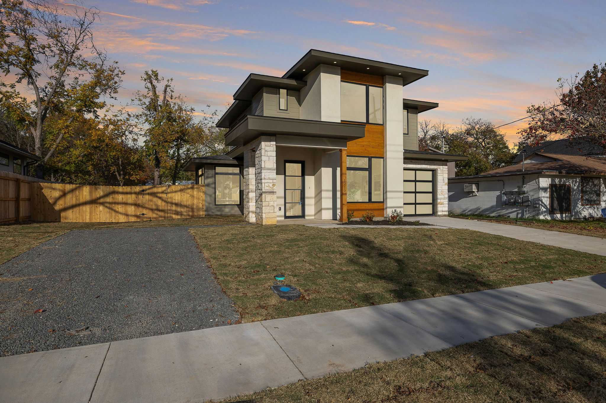 1210 Payne Avenue, Austin, TX, USA, 78757