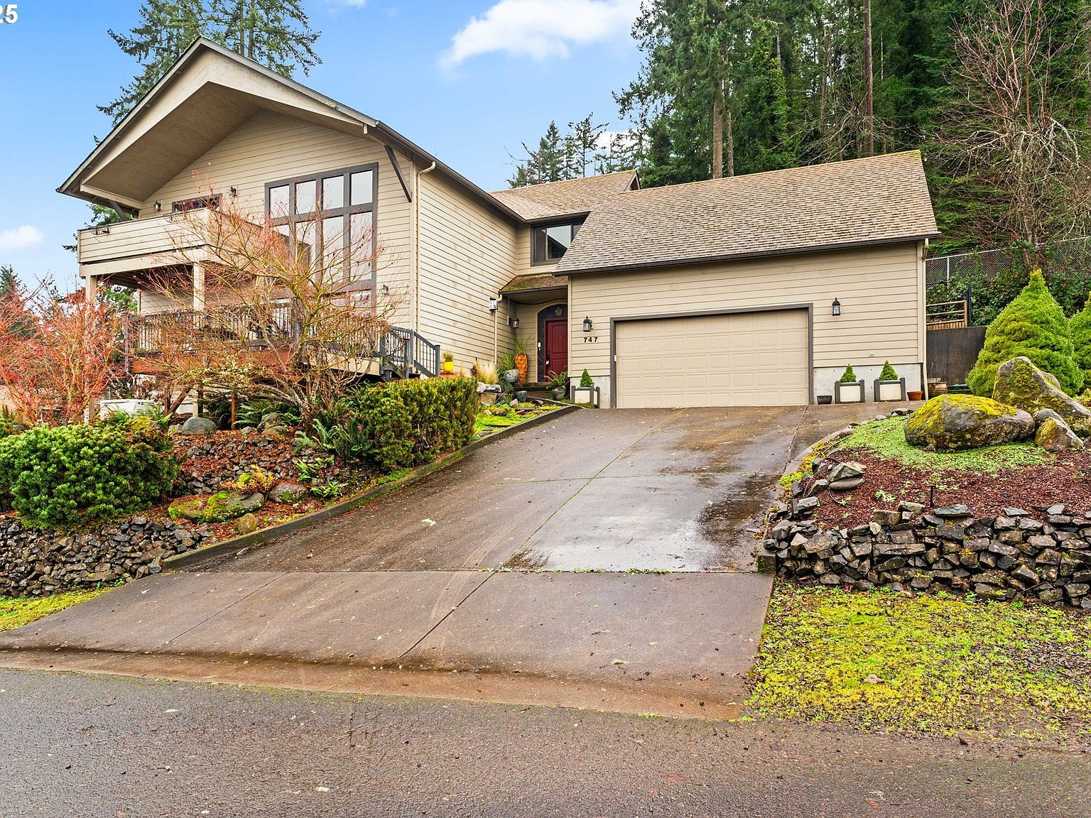 747 Holbrook Ln Creswell, OR 97426 - Thumbnail 2