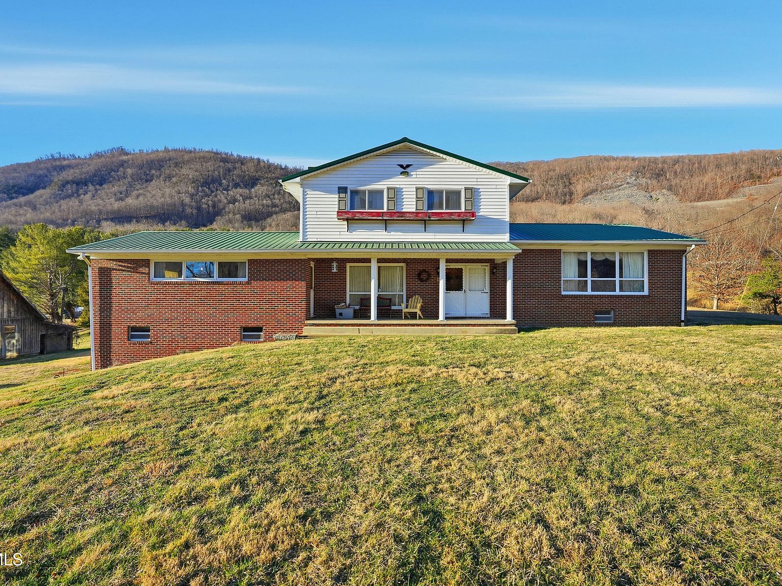 5831 Powell Valley Rd Big Stone Gap, VA 24219 - Thumbnail 2