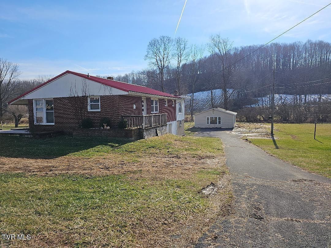 34520 Fleet Rd Glade Spring, VA 24340 - Thumbnail 2