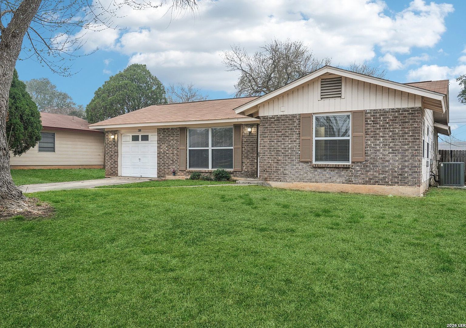 318 Balboa Dr Universal City, TX 78148 - Thumbnail 2