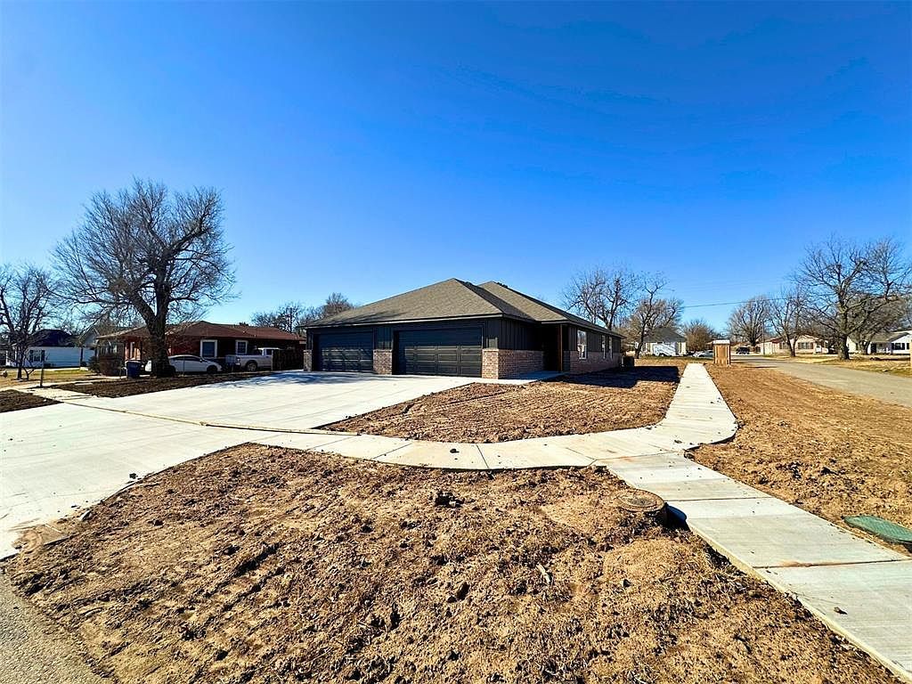 1402 S Jensen Ave El Reno, OK 73036 - Thumbnail 2