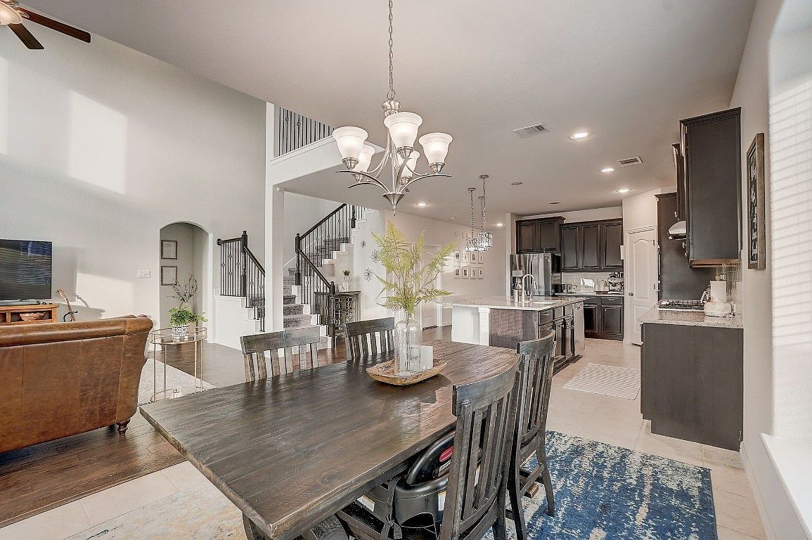 636 Lake Cove Dr Little Elm, TX 75068 - Thumbnail 2