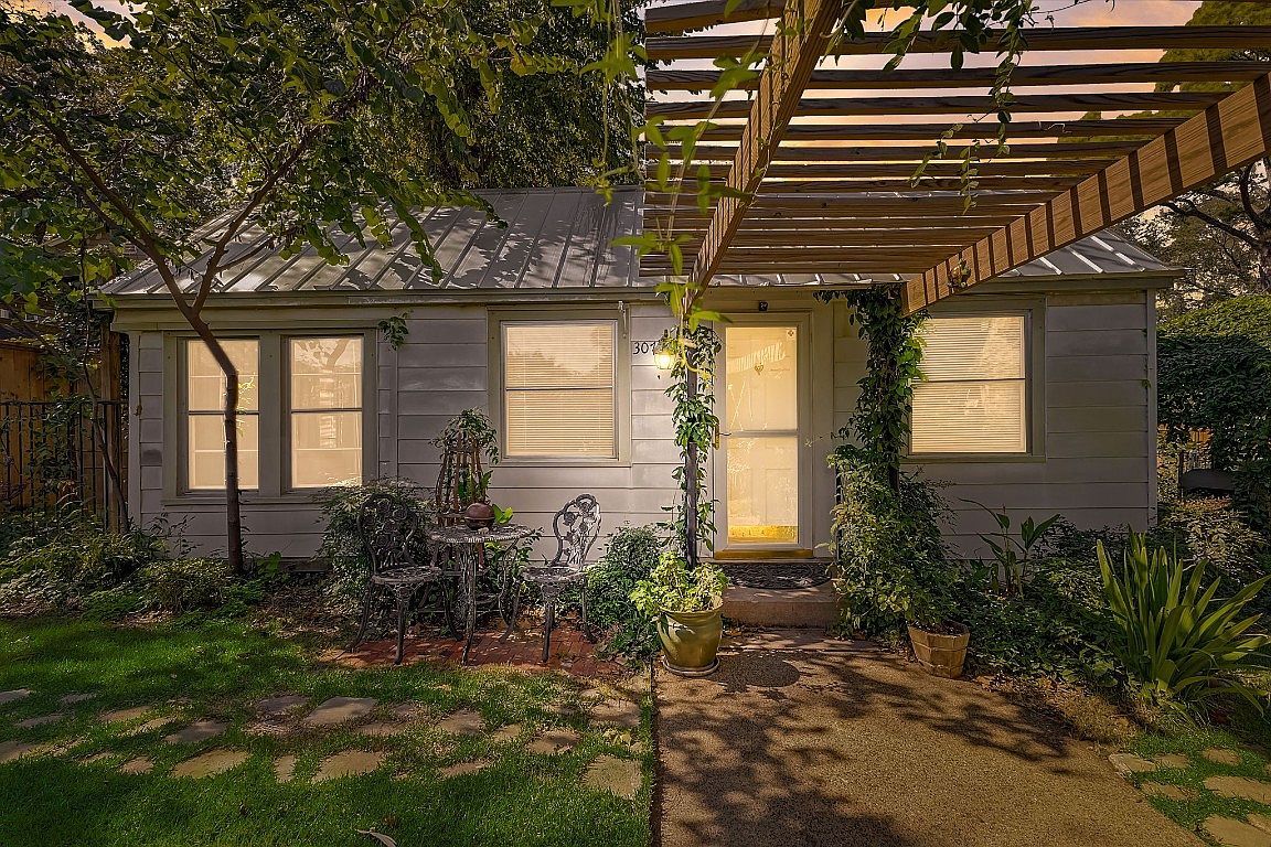 307 Wilson St Lake Dallas, TX 75065 - Thumbnail 2