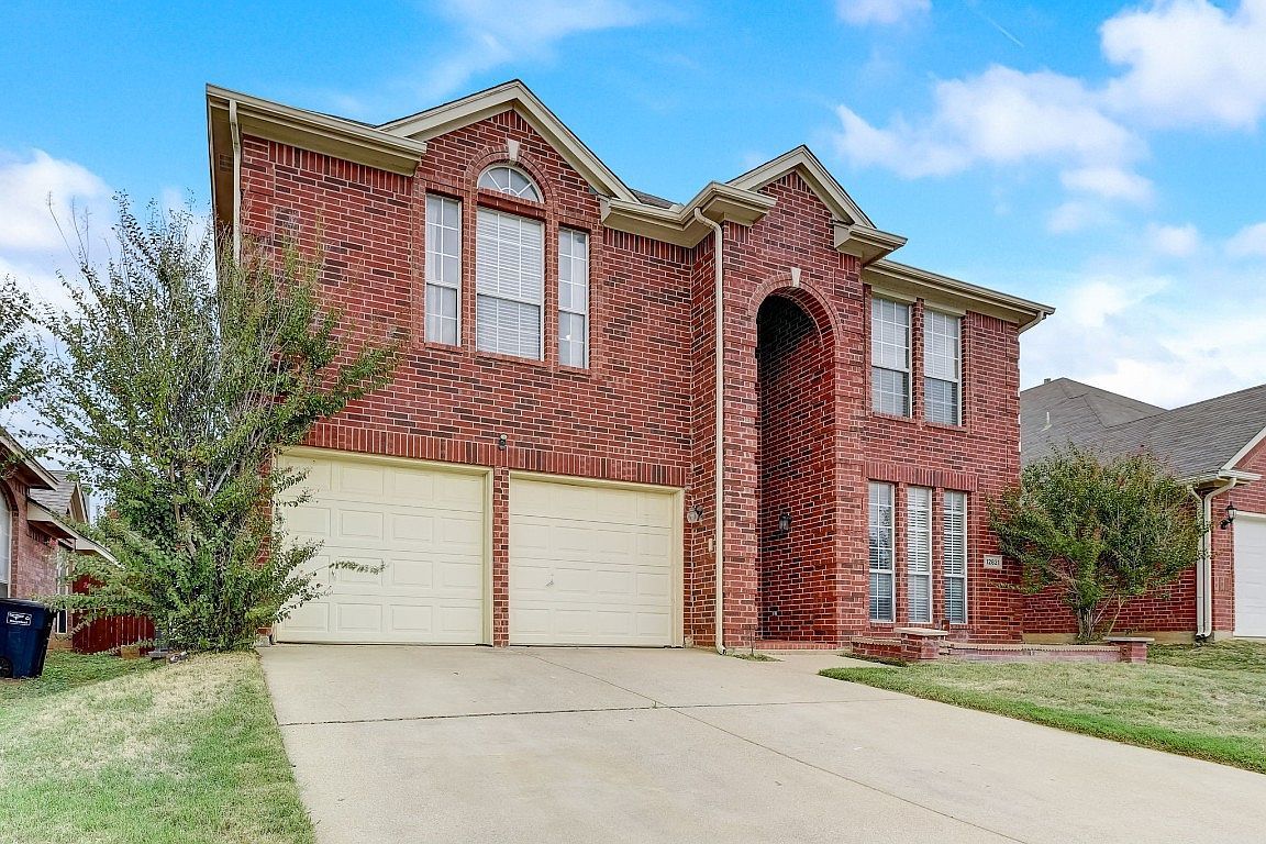 12821 Peach Tree Way Euless, TX 76040 - Thumbnail 2