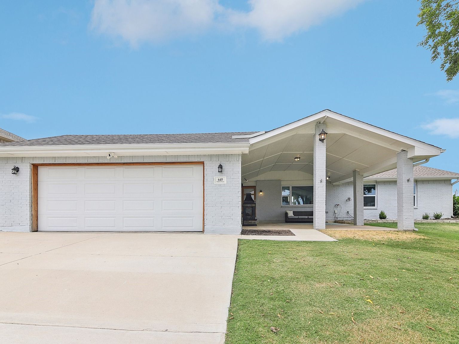 645 Woodcrest Ln Lakewood Village, TX 75068 - Thumbnail 2