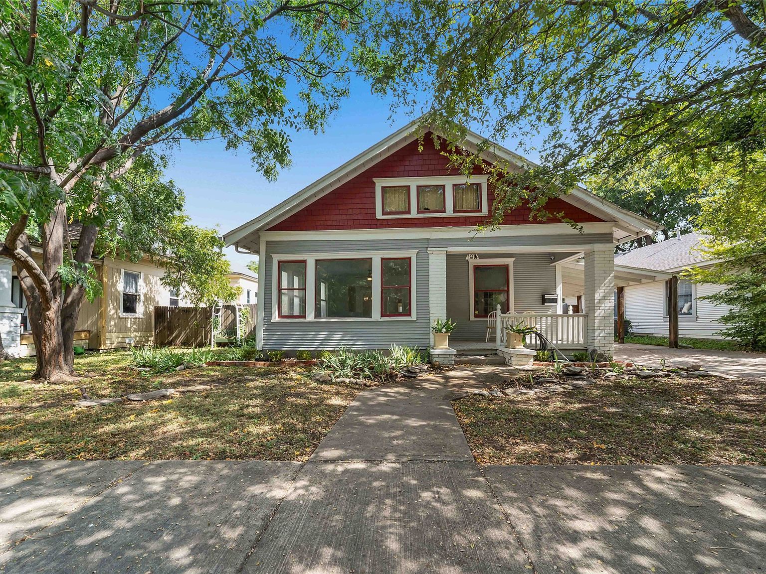 1014 W Arlington Ave Fort Worth, TX 76110 - Thumbnail 2