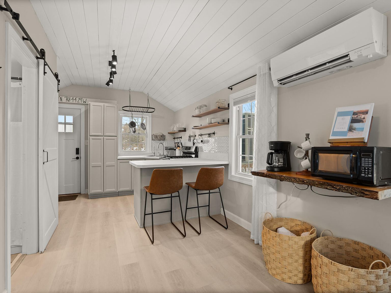 92 Wilson Rd Kittery, ME 03904 - Thumbnail 2