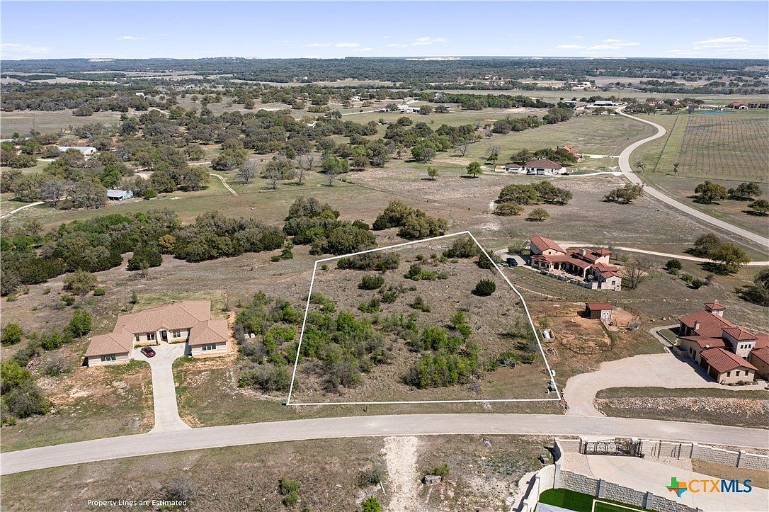 104 Strada Luca Florence, TX 76527 - Thumbnail 2