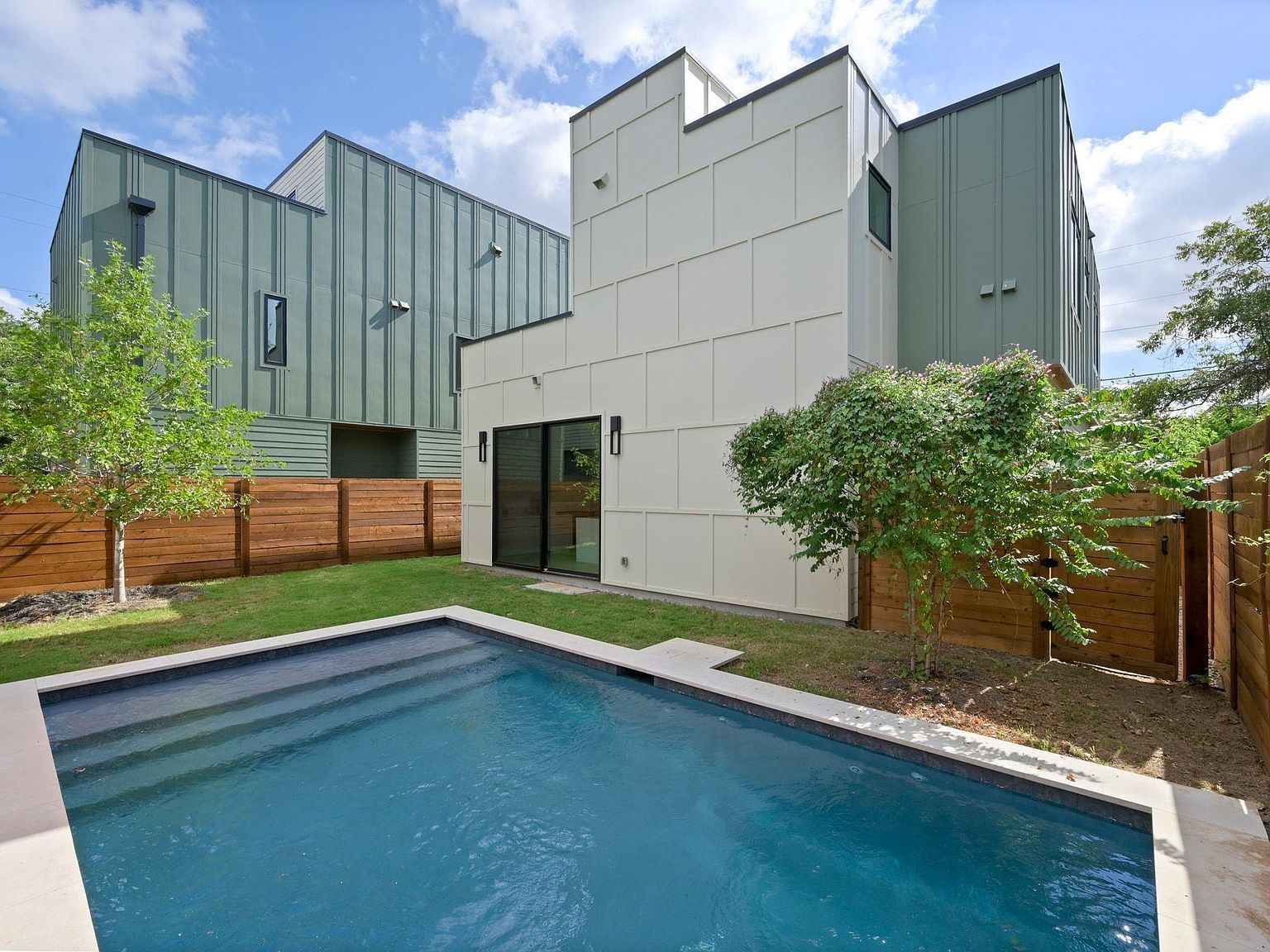 1104 Gunter St #1/2 Austin, TX 78702 - Thumbnail 2