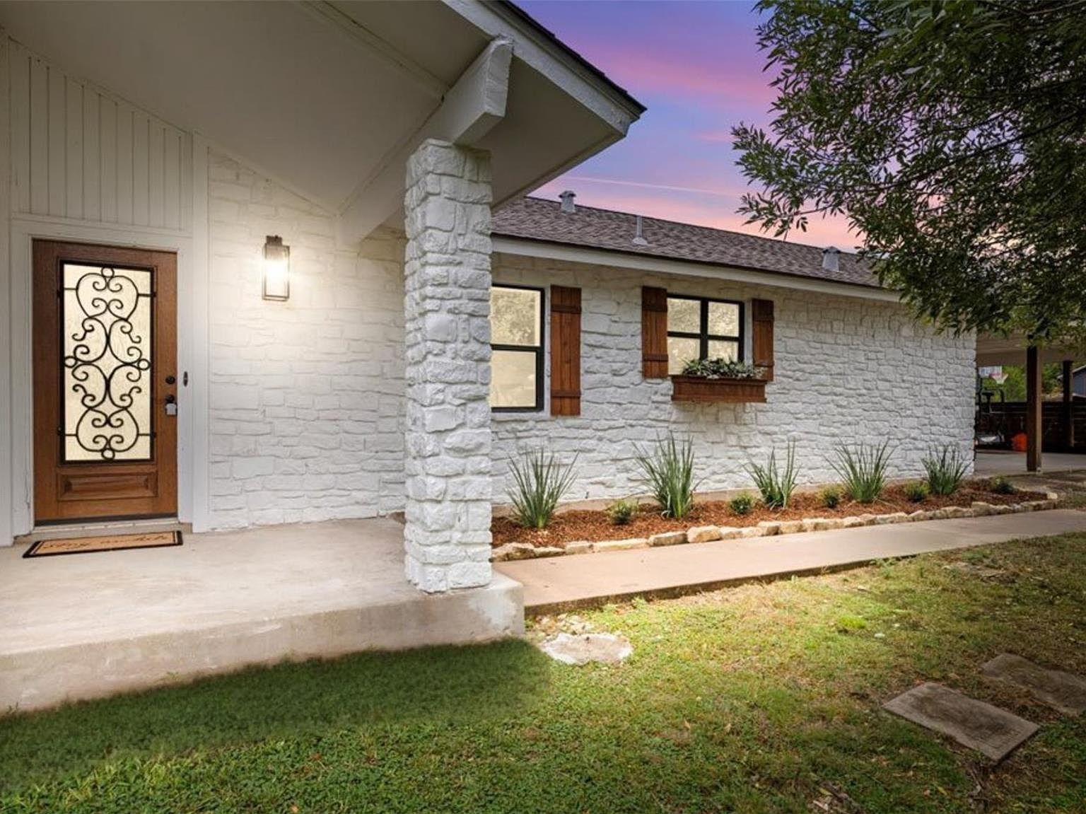 200 Rowlett Rd Liberty Hill, TX 78642 - Thumbnail 2